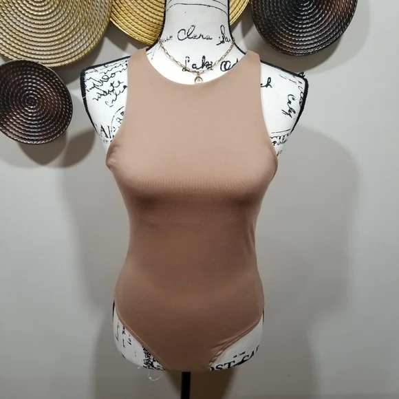 gaze Bodysuit High Neck Color Tan SIZE S. - Picture 3 of 17